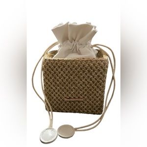 Box Bag with gold Chain